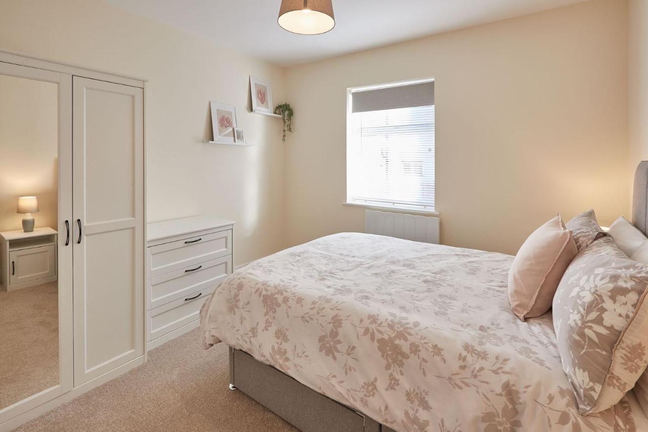 Host & Stay - South Cliff Apartment Скарбъро Екстериор снимка